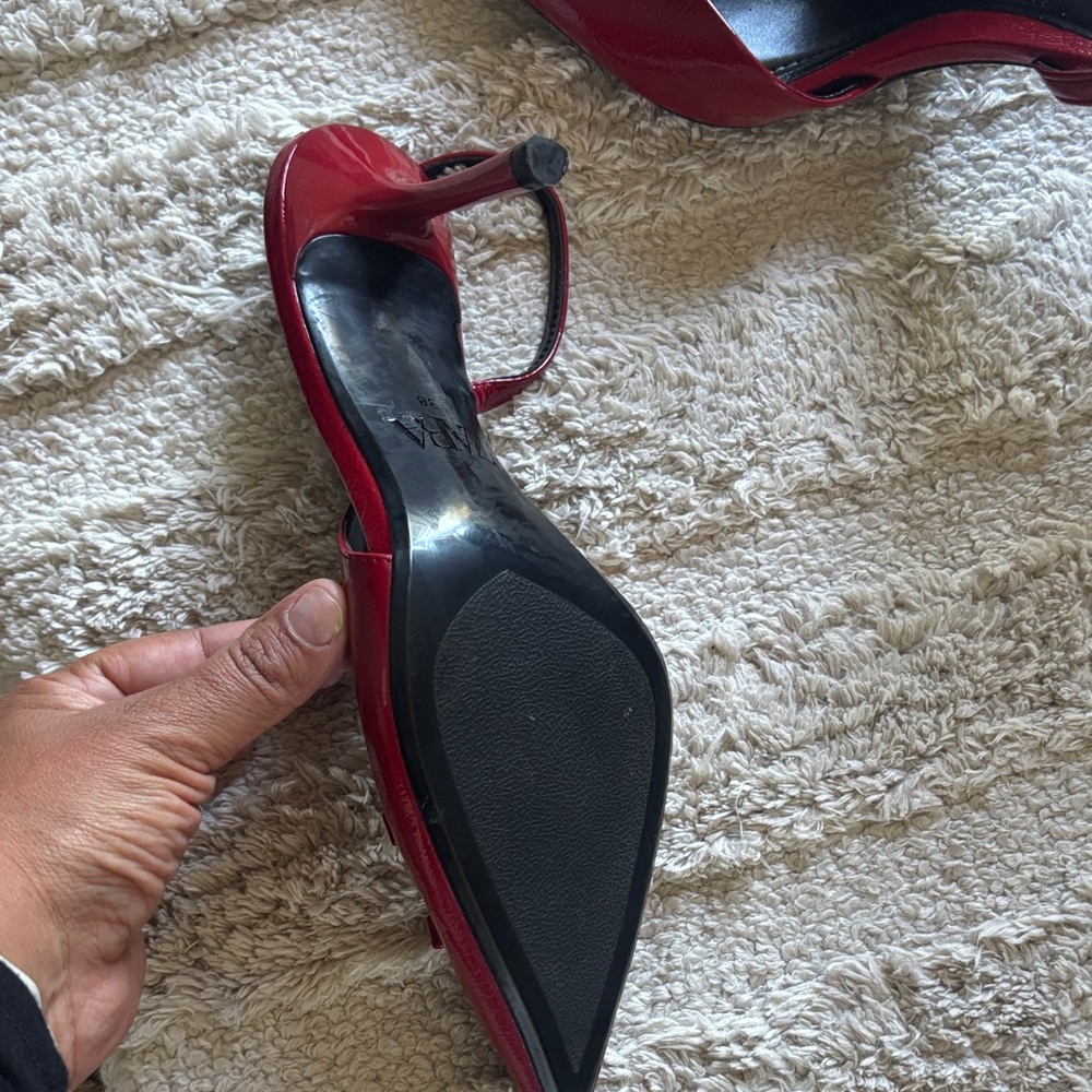 Zara Red Heels - Picture 3 of 7